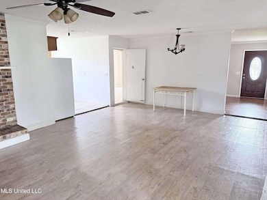 123 Sinclair St, Lucedale, MS 39452 - photo 5