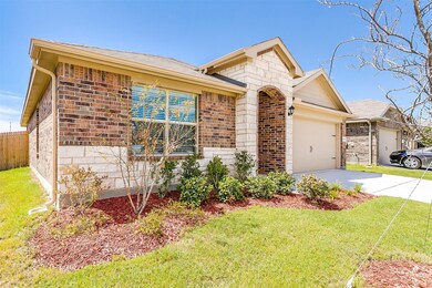 9209 Herringbone Dr, Fort Worth, TX 76131 - photo 2