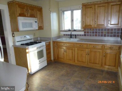 7624 Gaither Rd, Sykesville, MD 21784 - photo 2