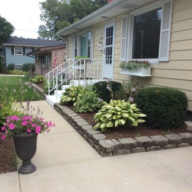 448 Webster St, Batavia, IL 60510 - photo 2