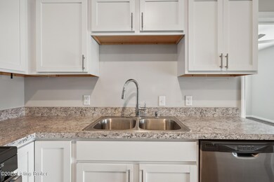 2239 Charlestown Rd unit 303, New Albany, IN 47150 - photo 6