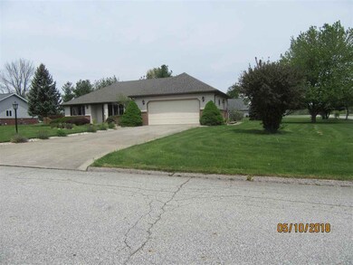 2514 Spring Grove Dr, Kokomo, IN 46902 - photo 2