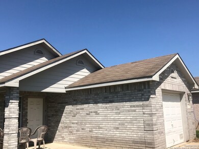 10647 S Shaenridge, San Antonio, TX 78254 - photo 4