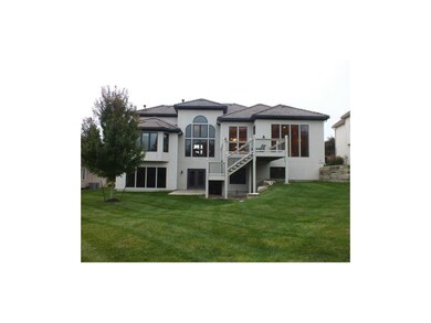 Gorgeous stucco all around, composite deck and til