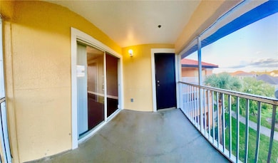 LARGE BALCONY FOR PATIO SEATING