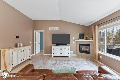10-LIVINGROOM_STPD_IMG_2-5