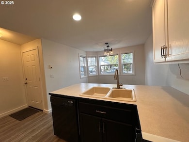 3932 Spruce St, Florence, OR 97439 - photo 5