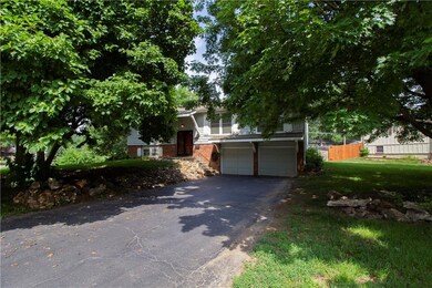 11806 W 71st Terrace, Shawnee, KS 66203 - photo 2