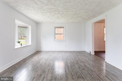 615 Glenfield Ave, Glenolden, PA 19036 - photo 4