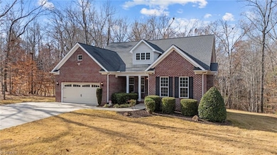 995 Chamberlin Dr, Asheboro, NC 27205 - photo 2