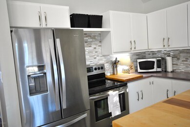 1108 Charles St unit C, Beaufort, SC 29902 - photo 4