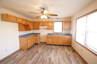 1415 2nd St NE, Canton, OH 44704 - photo 5