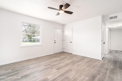 11806 Mondamon Dr, Louisville, KY 40272 - photo 6