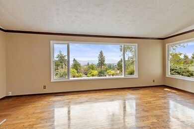 3617 Ross Ln, Central Point, OR 97502 - photo 7