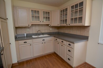 Eat-in Kitchen
