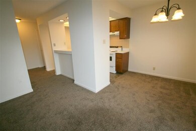 1142 Canterbury Square S, Indianapolis, IN 46260 - photo 7