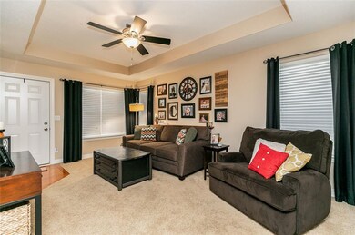 917 F Ave NW, Cedar Rapids, IA 52405 - photo 3