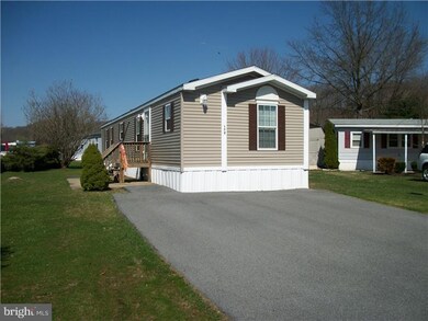 172 Liberty Cir, Hereford, PA 18056 - photo 2