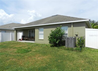 13455 Fladgate Mark Dr, Riverview, FL 33579 - photo 2