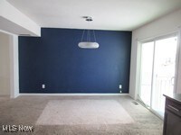 15117 Ruby Ln, Cleveland, OH 44128 - photo 5