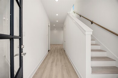 243 Rebecca St unit E, Houston, TX 77022 - photo 6