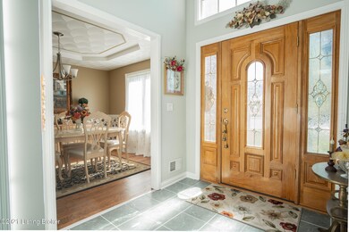 5405 Colonyridge Rd, Louisville, KY 40229 - photo 3