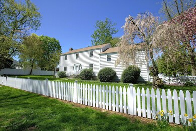 26 Spring St, Greenwich, CT 06878 - photo 2