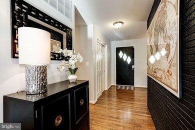 8912 Bridgehaven Ct, Alexandria, VA 22308 - photo 7