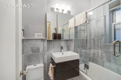 150 E 49th St unit 9E, New York, NY 10017 - photo 5