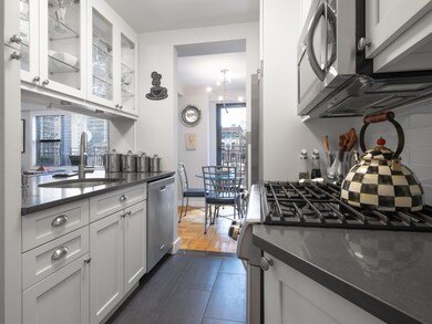 345 E 52nd St unit 11A, New York, NY 10022 - photo 6