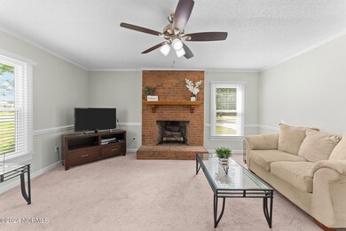 2208 Woodridge Dr, Winterville, NC 28590 - photo 4