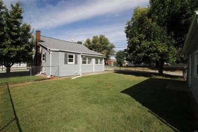 300 S Donk Ave, Maryville, IL 62062 - photo 5