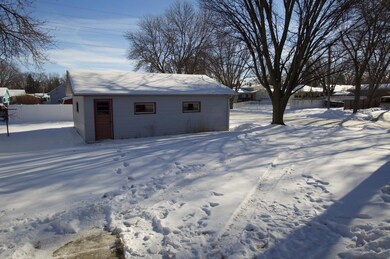 302 13th Ave NE, Jamestown, ND 58401 - photo 5