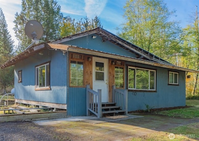 17328 Mulqueen Rd SE, Rainier, WA 98576 - photo 2