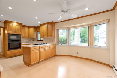 87 Hillturn Ln, Roslyn Heights, NY 11577 - photo 4