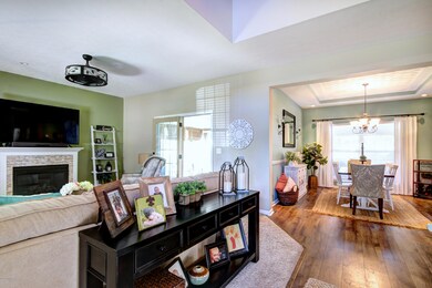 8920 Fox Chase Place, Louisville, KY 40228 - photo 4