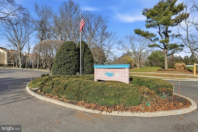 706 Augusta Cir unit 706, Mount Laurel, NJ 08054 - photo 2