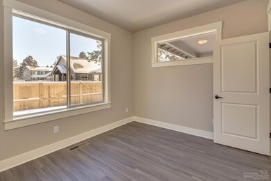 61010 SE Ambassador Dr, Bend, OR 97702 - photo 6