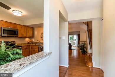 3742 Angelton Ct, Burtonsville, MD 20866 - photo 3