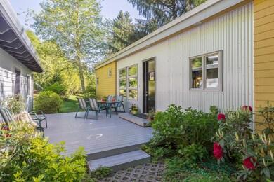 Deck between shop and home
