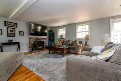 14 Hickory Dr, Amherst, NH 03031 - photo 7