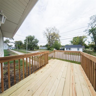 1430 E 27th St, Des Moines, IA 50317 - photo 4