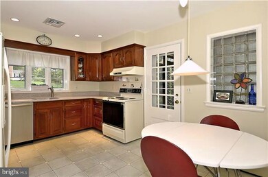 3216 Juniper Ln, Falls Church, VA 22044 - photo 7