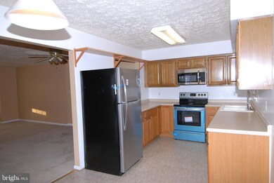 10658 Joyceton Dr, Upper Marlboro, MD 20774 - photo 6