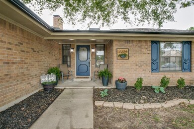 2004 Oakmeadow St, Bedford, TX 76021 - photo 3