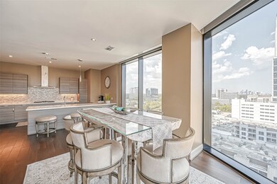 Great Entertaining area for guests