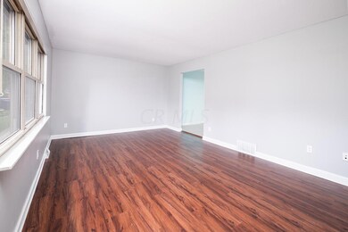 6099 Darby Ln-2