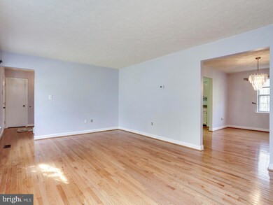 18086 Tebbs Ln, Dumfries, VA 22026 - photo 4