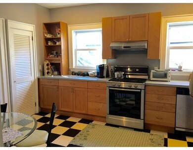 38 Custer St unit 3, Jamaica Plain, MA 02130 - photo 2