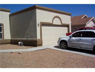 14325 Desert Cactus Dr, Horizon City, TX 79928 - photo 2